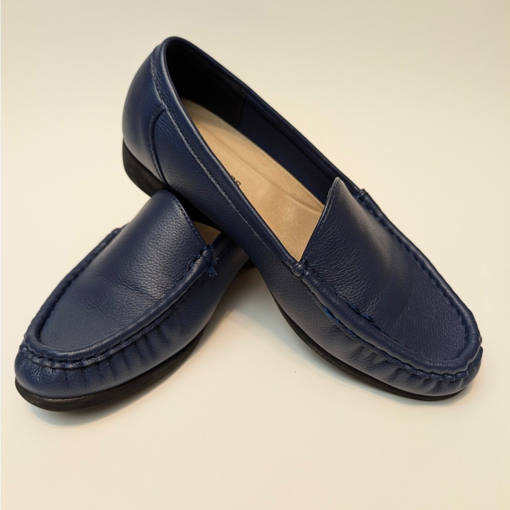 Dream Pairs Lightweight Navy Slip On Loafers with Arch Support Size 9